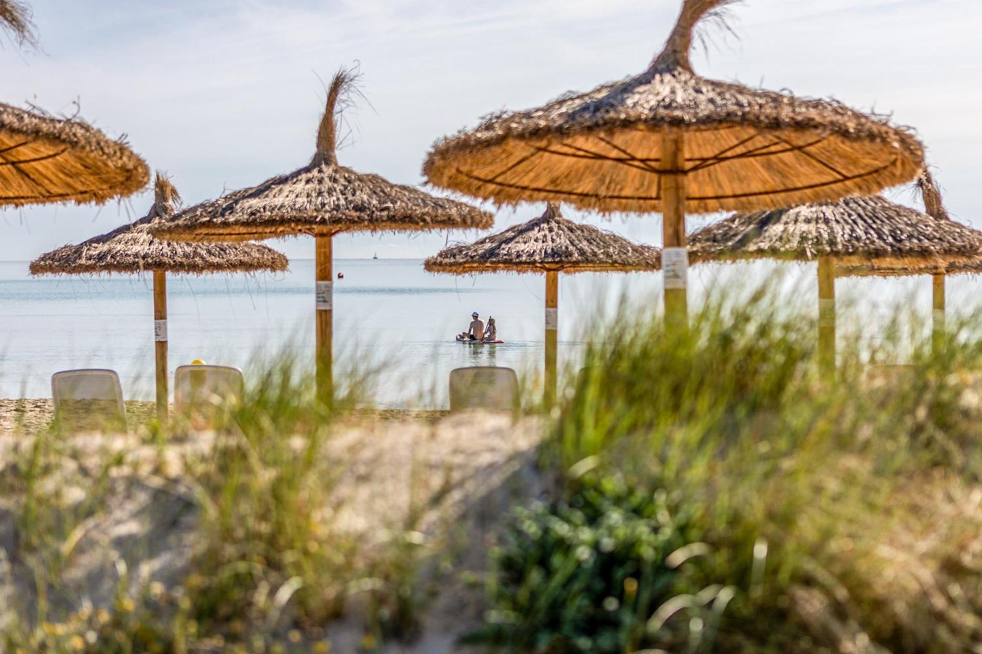 ホテル グルーポテル パルク ナチュラル＆スパ プラヤ・デ・ムロ エクステリア 写真 Beach in the municipality of Calviá