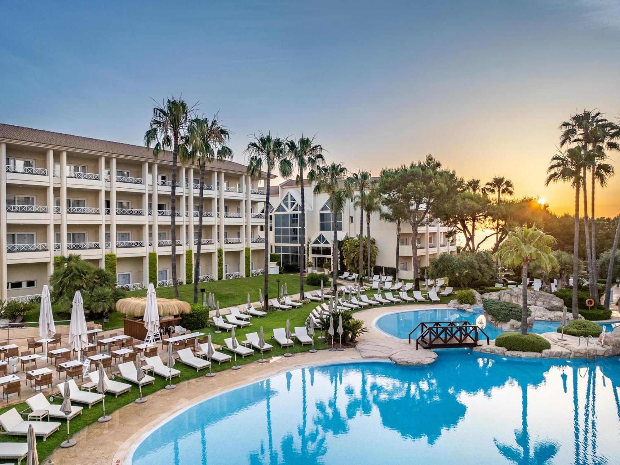 ホテル グルーポテル パルク ナチュラル＆スパ プラヤ・デ・ムロ エクステリア 写真 Hilton Nicosia